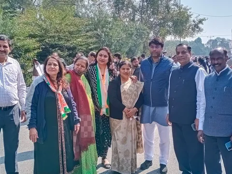 मुख्यमंत्री निवास पर भ्रष्टाचार के विरोध में प्रदर्शन — 2
