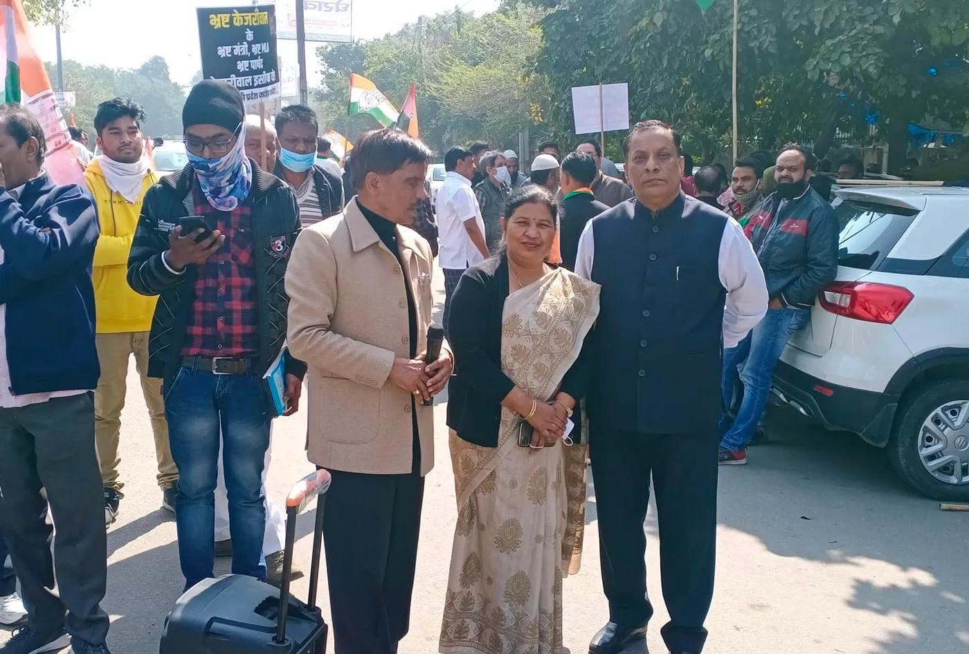 मुख्यमंत्री निवास पर भ्रष्टाचार के विरोध में प्रदर्शन — तस्वीर 4 में से 10