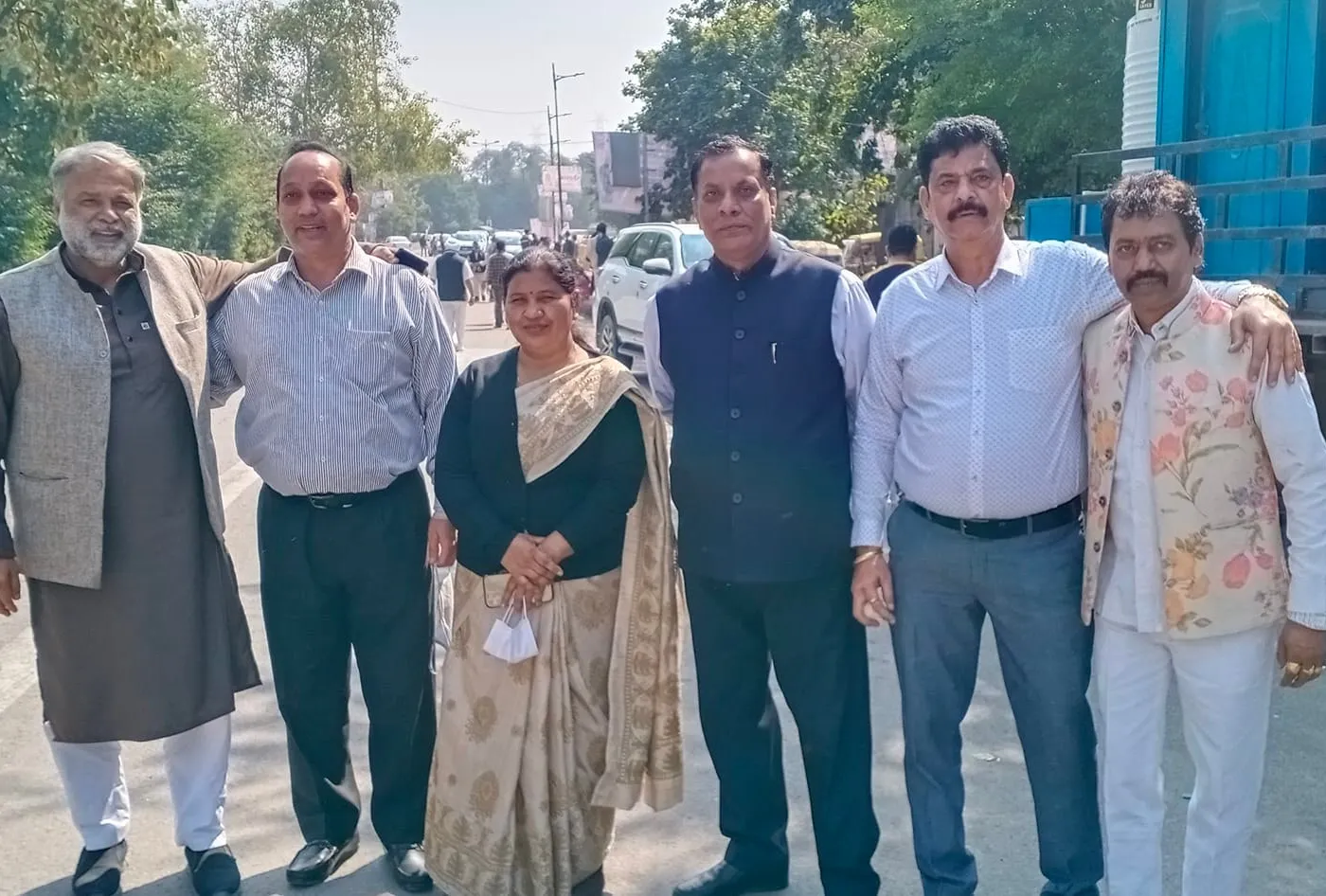मुख्यमंत्री निवास पर भ्रष्टाचार के विरोध में प्रदर्शन — तस्वीर 10 में से 10