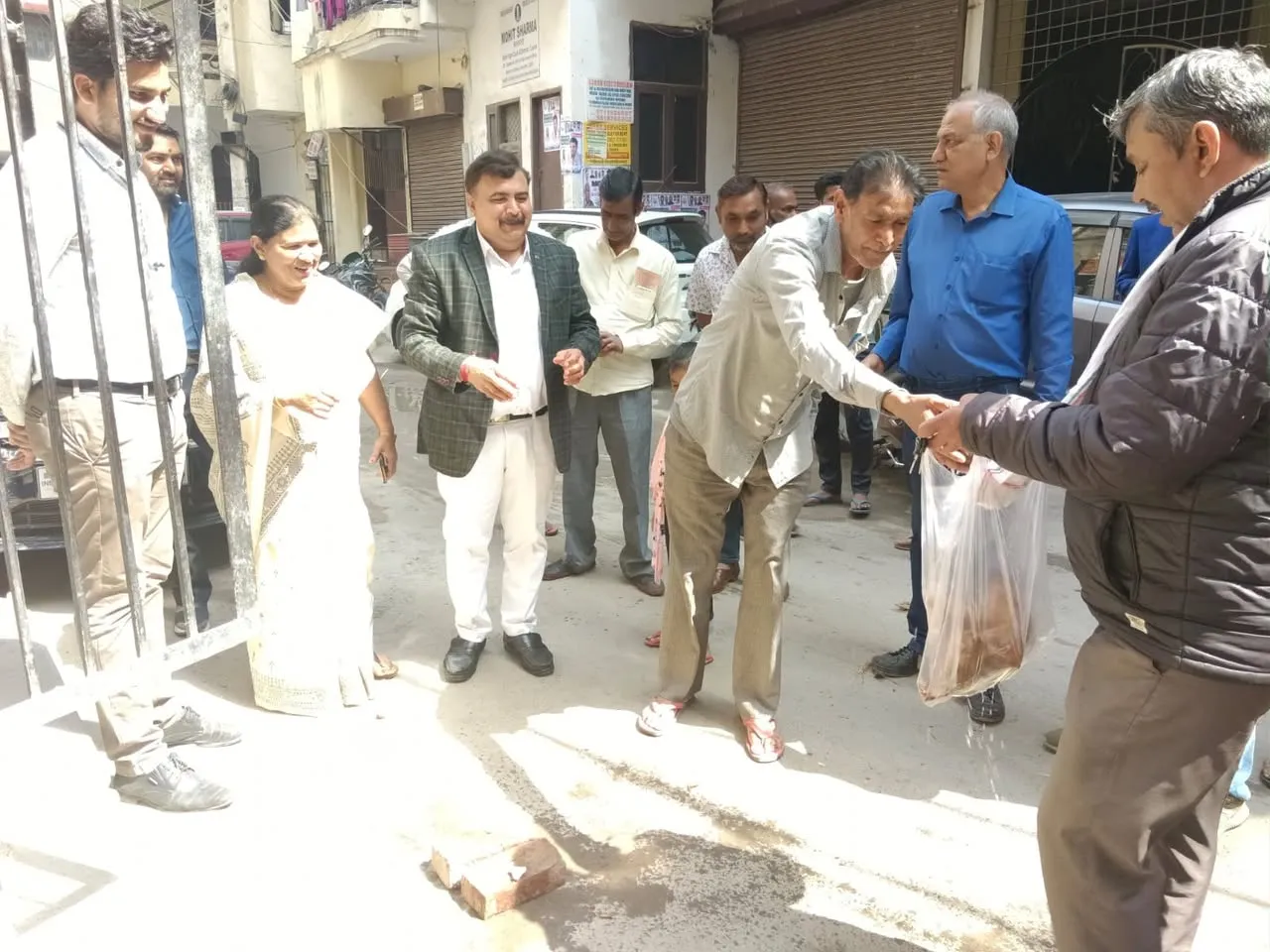 सराय काले खां व किलोकरी गांव में नई सड़क का उद्घाटन — तस्वीर 13 में से 16