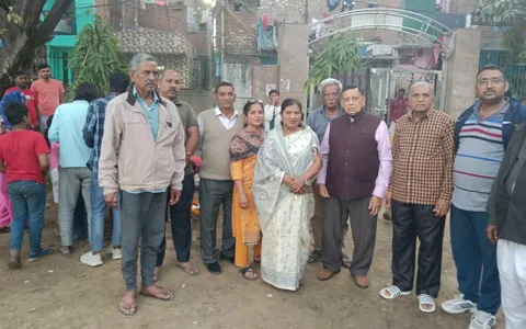 अंबेडकर पार्क में नई स्ट्रीट लाइट का उद्घाटन