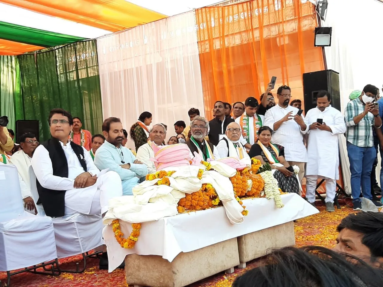 पटपड़गंज जिला कार्यकर्ता सम्मेलन एवं सदस्यता एनरोलर्स सम्मान समारोह — तस्वीर 5 में से 13