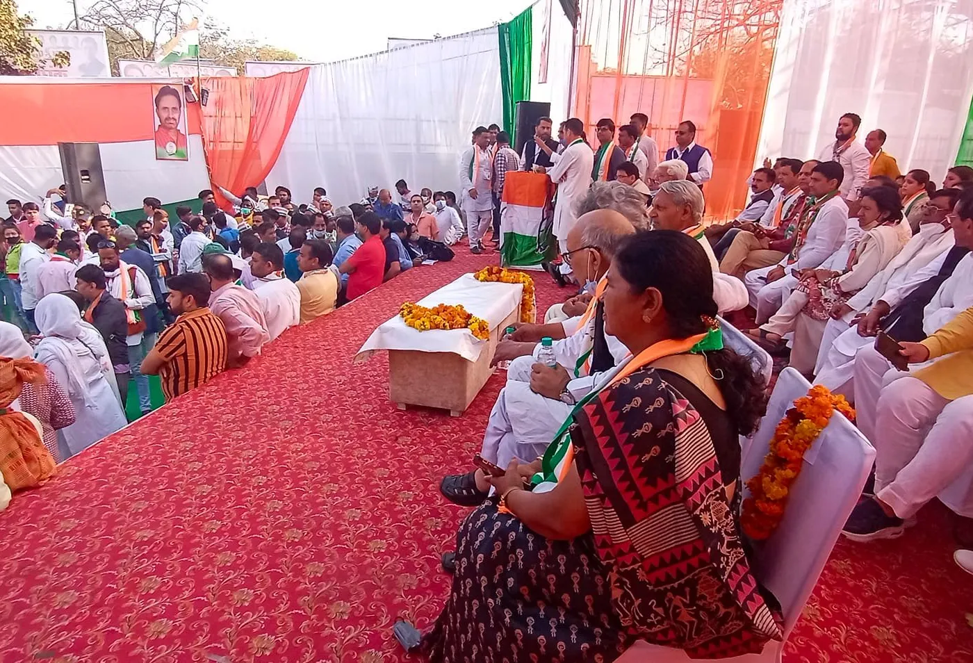 पटपड़गंज जिला कार्यकर्ता सम्मेलन एवं सदस्यता एनरोलर्स सम्मान समारोह — तस्वीर 12 में से 13