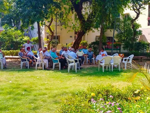 ट्राएंगल पार्क, सिद्धार्थ एंक्लेव में सीनियर सिटीजन हट का उद्घाटन — 4