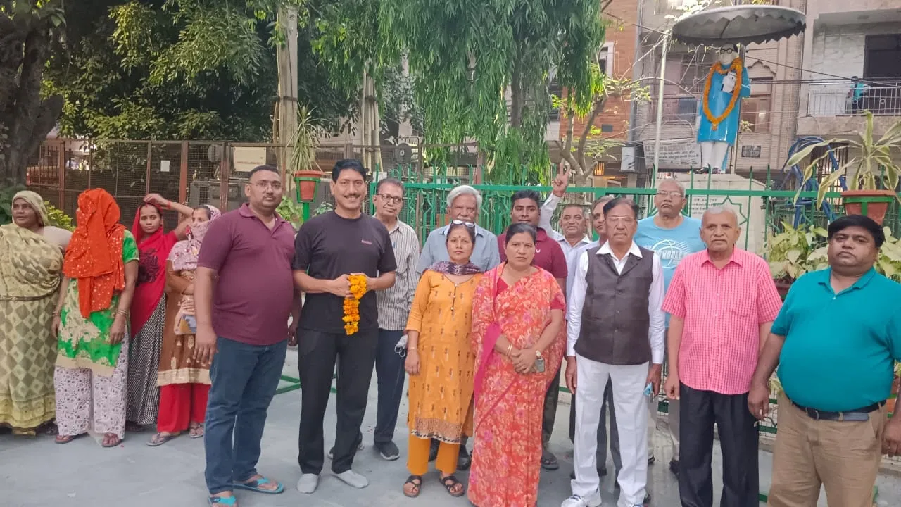 अंबेडकर पार्क, सिद्धार्थ बस्ती में स्ट्रीट लाइट का शुभारंभ — तस्वीर 1 में से 9