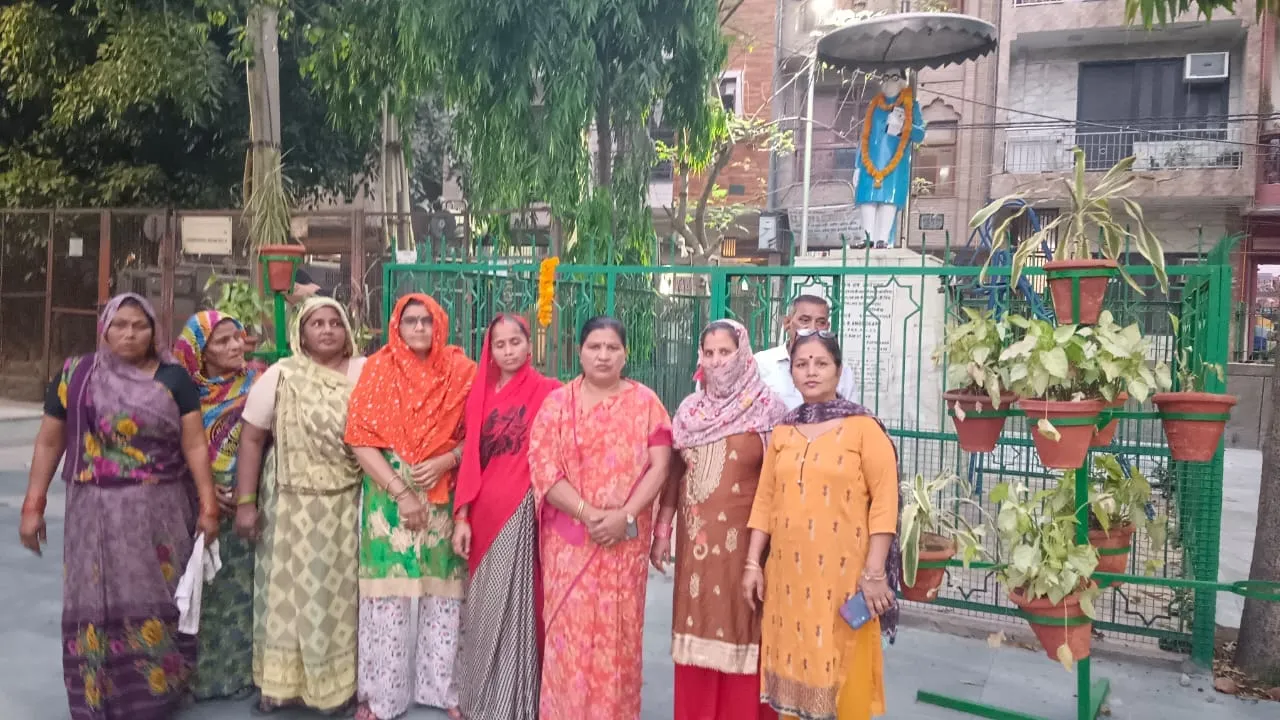 अंबेडकर पार्क, सिद्धार्थ बस्ती में स्ट्रीट लाइट का शुभारंभ — तस्वीर 3 में से 9
