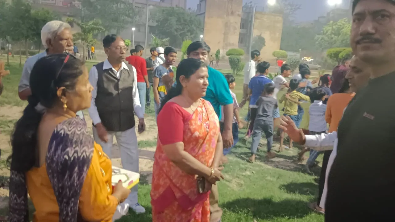 अंबेडकर पार्क, सिद्धार्थ बस्ती में स्ट्रीट लाइट का शुभारंभ — तस्वीर 4 में से 9