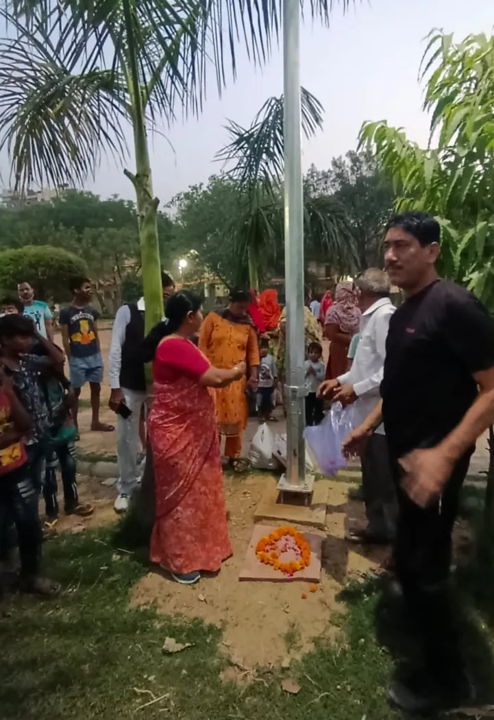 अंबेडकर पार्क, सिद्धार्थ बस्ती में स्ट्रीट लाइट का शुभारंभ — तस्वीर 7 में से 9