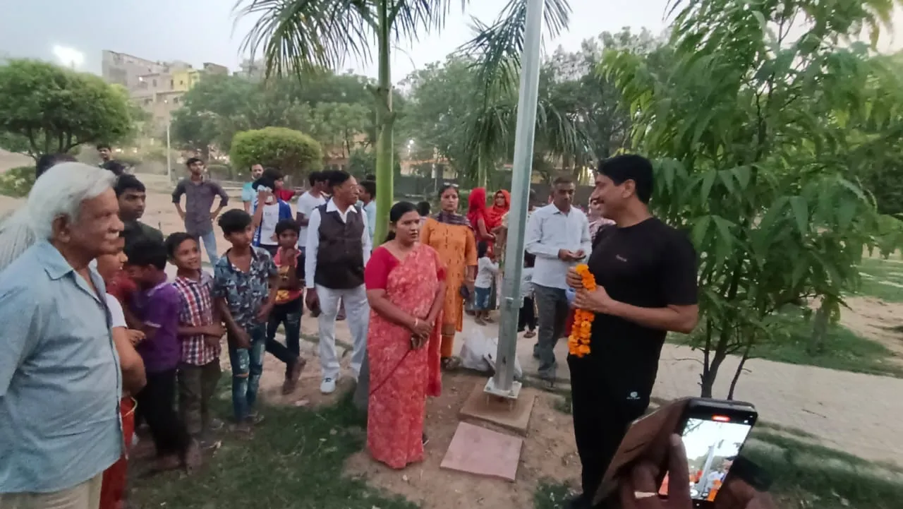 अंबेडकर पार्क, सिद्धार्थ बस्ती में स्ट्रीट लाइट का शुभारंभ — तस्वीर 8 में से 9