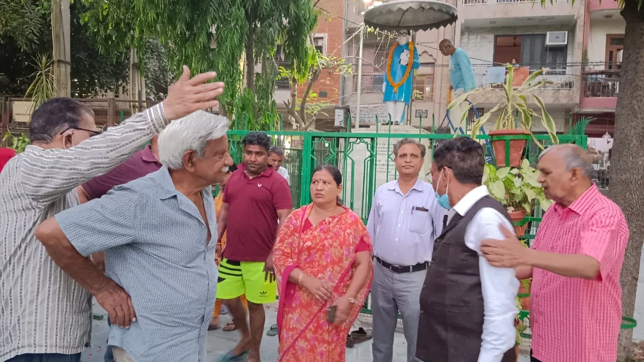 अंबेडकर पार्क, सिद्धार्थ बस्ती में स्ट्रीट लाइट का शुभारंभ — तस्वीर 9 में से 9