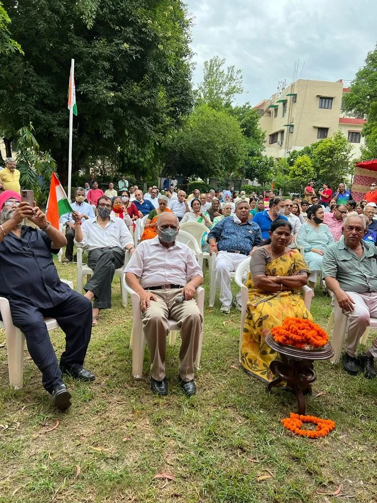 75वें स्वतंत्रता दिवस के अवसर पर चार पार्कों में ध्वजारोहण — तस्वीर 4 में से 14