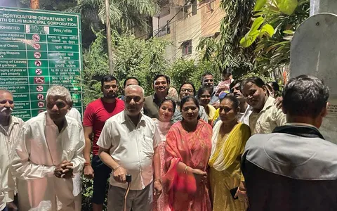 सिद्धार्थ बस्ती के चार स्थानों पर हाई मास्ट पोल लाइट का उद्घाटन