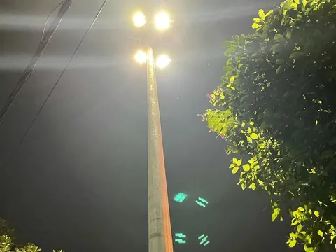सिद्धार्थ बस्ती के चार स्थानों पर हाई मास्ट पोल लाइट का उद्घाटन — 4