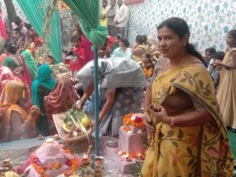 वार्ड 143 के घाटों पर छठ पर्व मनाया गया