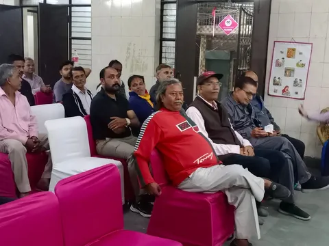 वार्ड 143 की एक धर्मशाला में चुनावी बैठक — 8